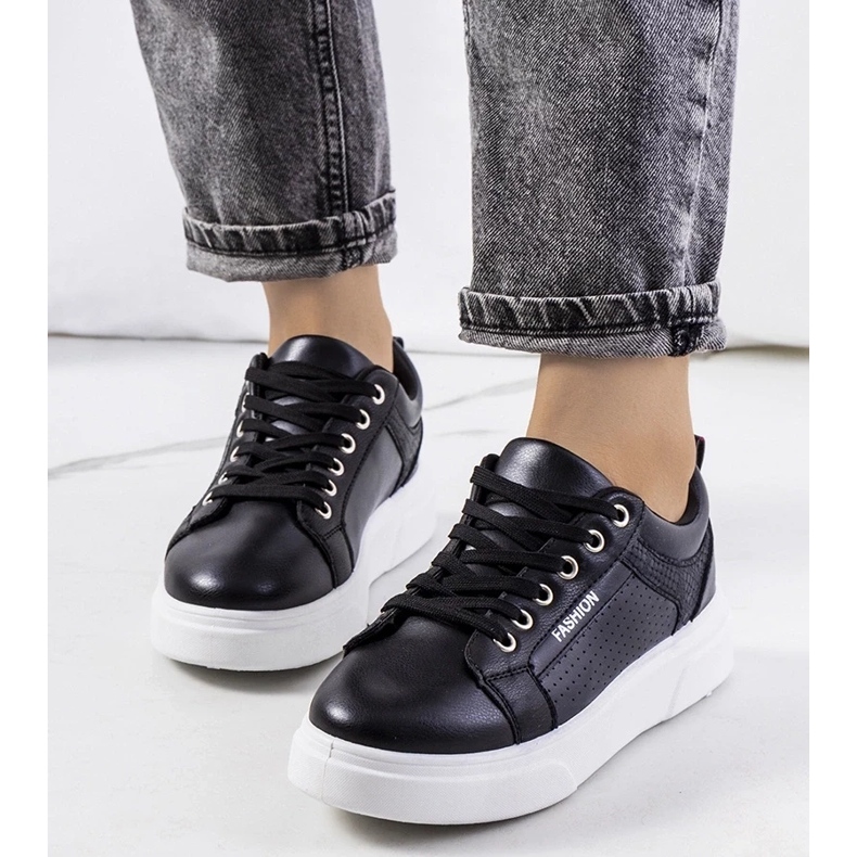 D/GMR Fekete tornacipő vastag Louisiana talpon 1