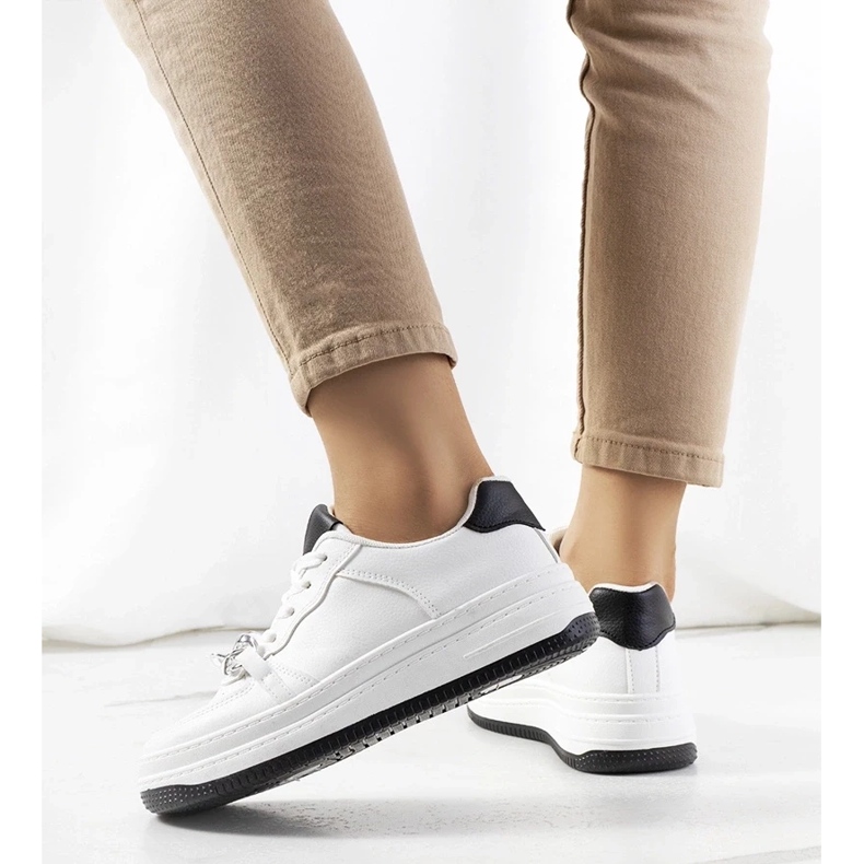 D/GMR Maring fehér tornacipő lánccal 1