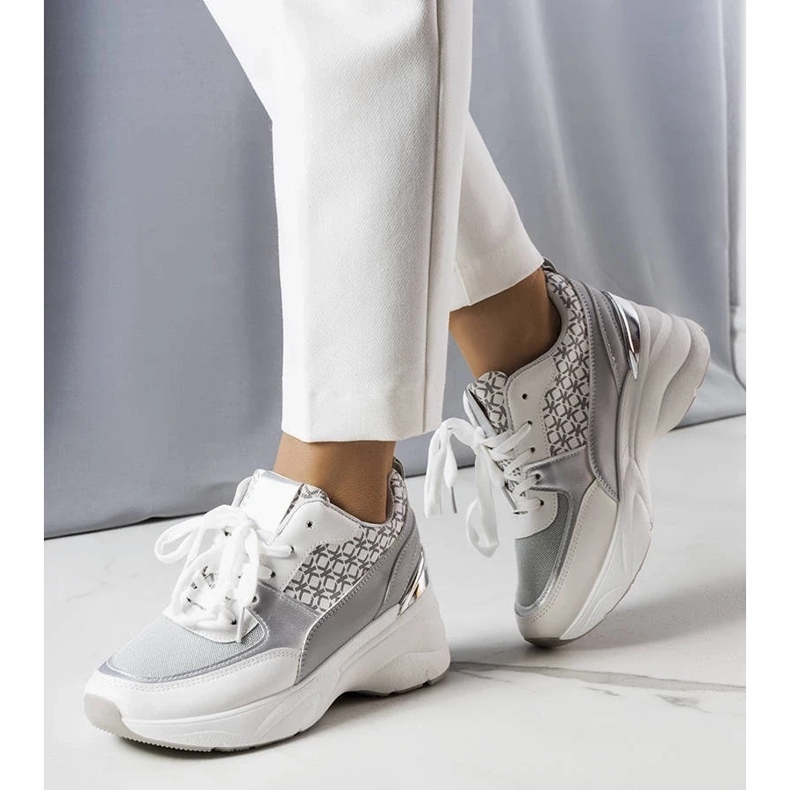 D/GMR Szürke tornacipő, Lora monogrammal díszítve 1