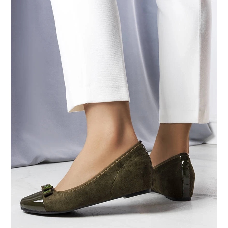 D/GMR Zöld balerinák beltéri ékkel a Cailot-tól 2 D/GMR Zöld balerinák beltéri ékkel a Cailot-tól 2