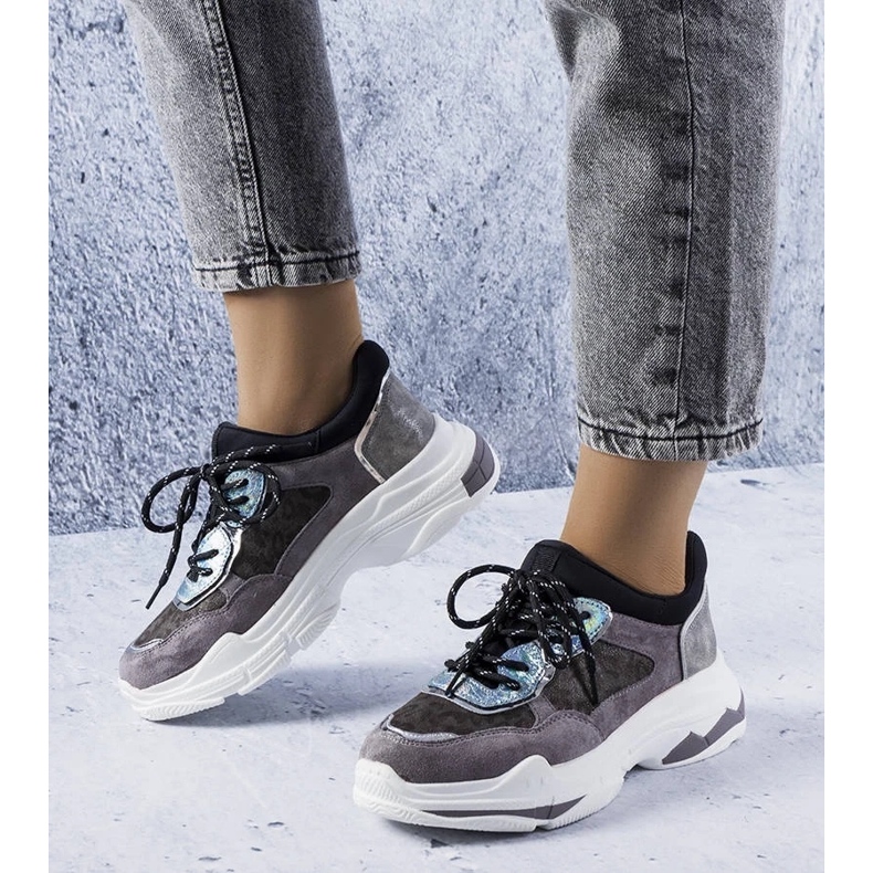 D/GMR Szürke tornacipő Savard betétekkel díszítve 1