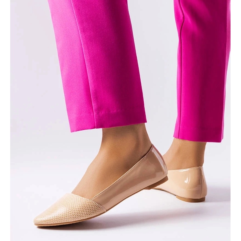 D/GMR Elegáns bézs balerinák a Rieltől 2 D/GMR Elegáns bézs balerinák a Rieltől 2