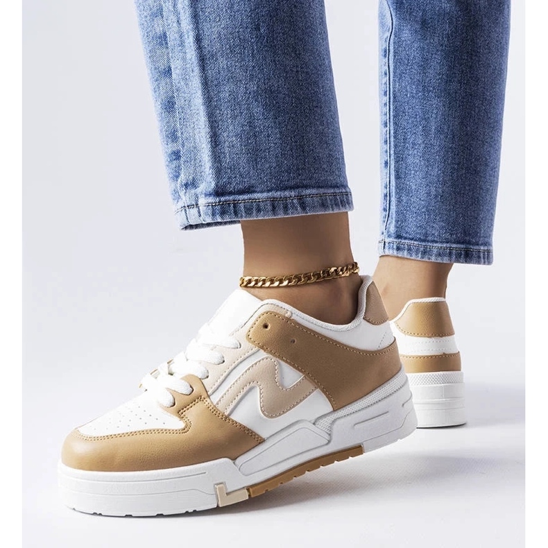 D/GMR Barna csizma vastagabb talppal a Harter márkától 2 D/GMR Barna csizma vastagabb talppal a Harter márkától 2