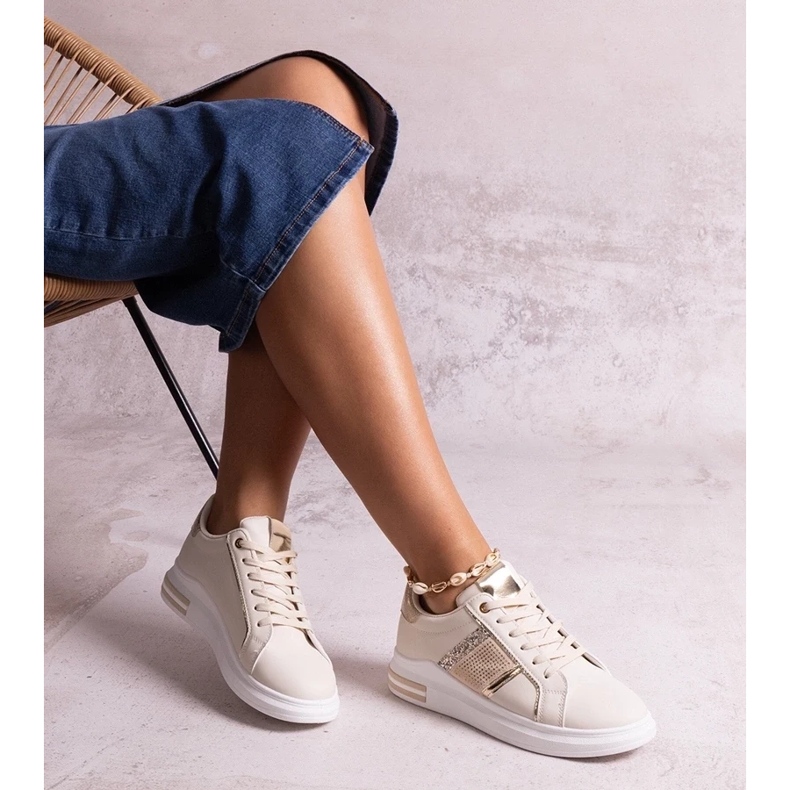 D/GMR Xarles strasszokkal díszített bézs színű tornacipő 2 D/GMR Xarles strasszokkal díszített bézs színű tornacipő 2