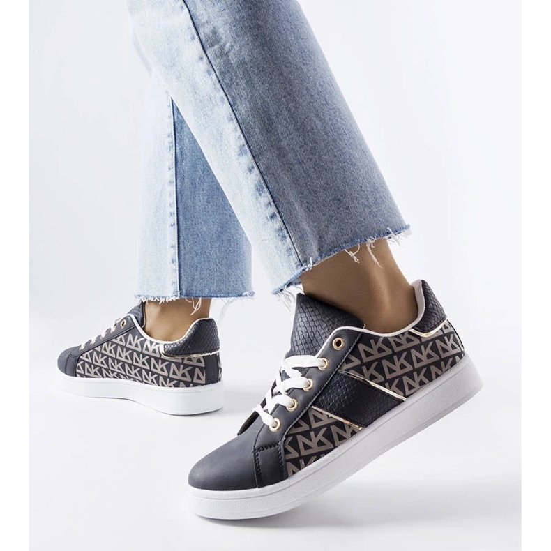 D/GMR Sötétkék tornacipő Bolduc monogrammal díszítve 2