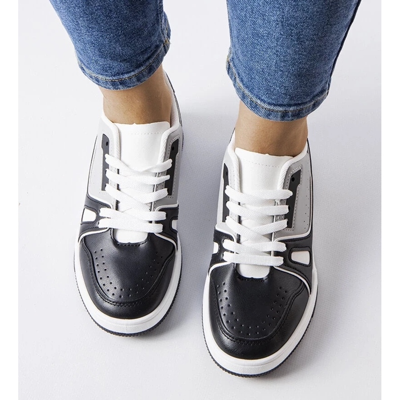 D/GMR Willson fekete sportcipő 2