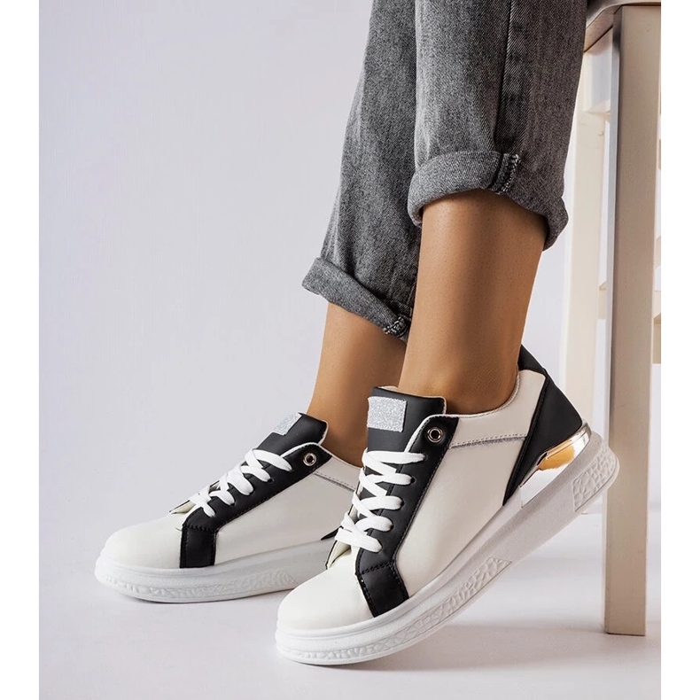 D/GMR A Palais fekete-fehér cipői ezüst díszítéssel 2