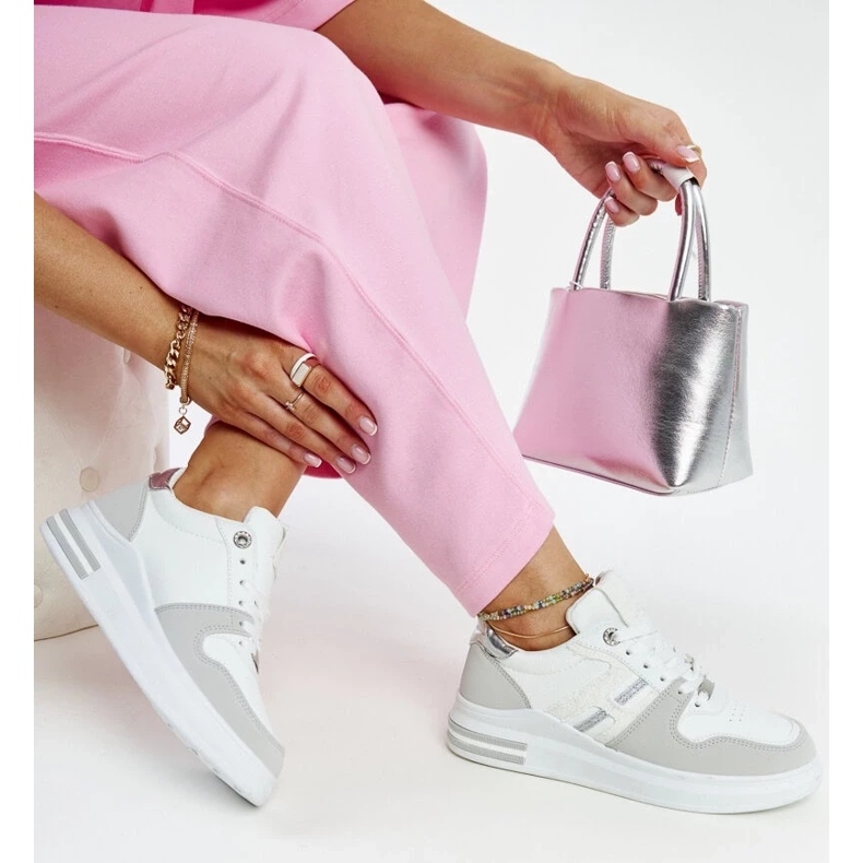 D/GMR Fehér és szürke tornacipők a Negisti platformon 2