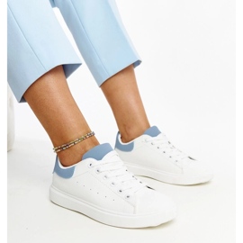 D/GMR Fehér és kék cipők az Ariam platformon 2