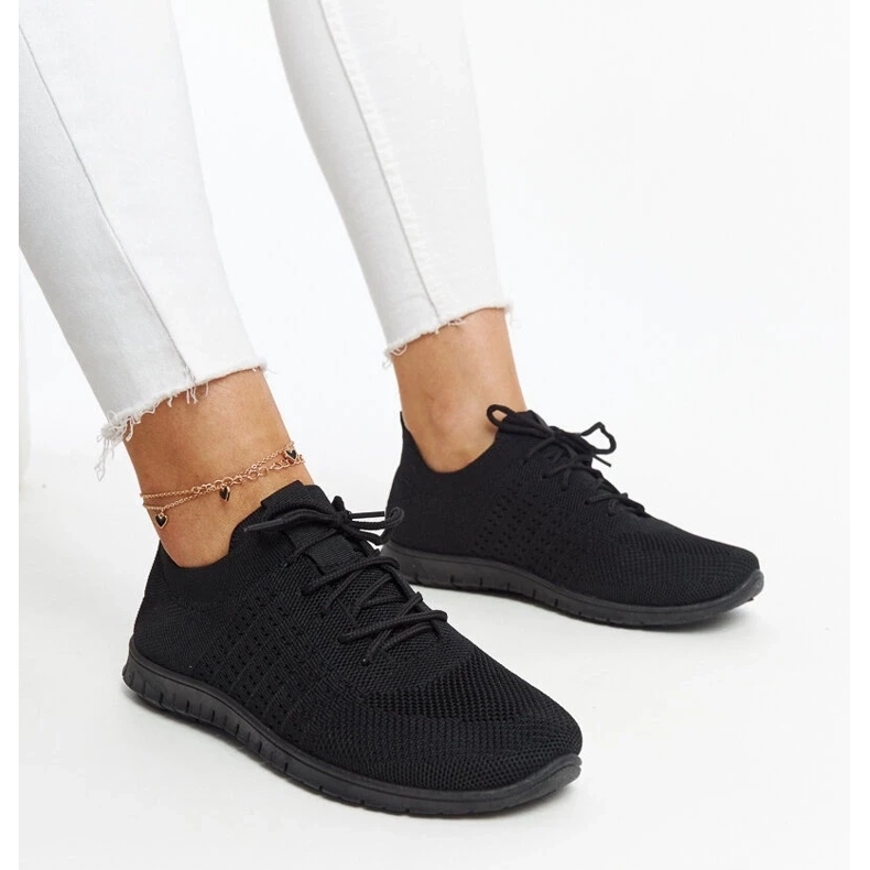 D/GMR Mairago fekete szövet tornacipő 2