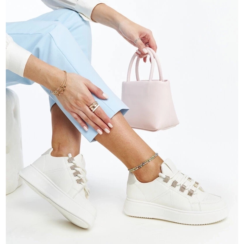 D/GMR Bézs színű tornacipő vastag Walida talppal 2