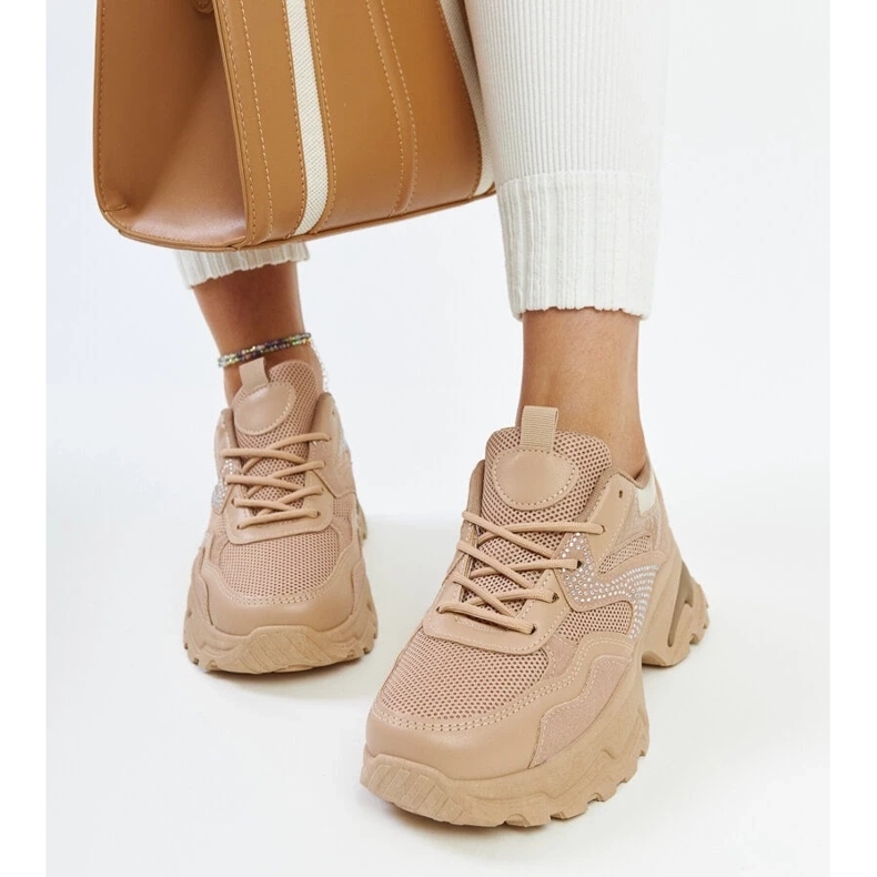 D/GMR Barna platformú tornacipő Maras cirkóniákkal díszítve 2 D/GMR Barna platformú tornacipő Maras cirkóniákkal díszítve 2