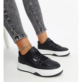 D/GMR Fekete tornacipő vastagabb Intis talppal 1 D/GMR Fekete tornacipő vastagabb Intis talppal 1