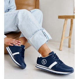 Sötétkék női tornacipő a Cross Jeans-től 1