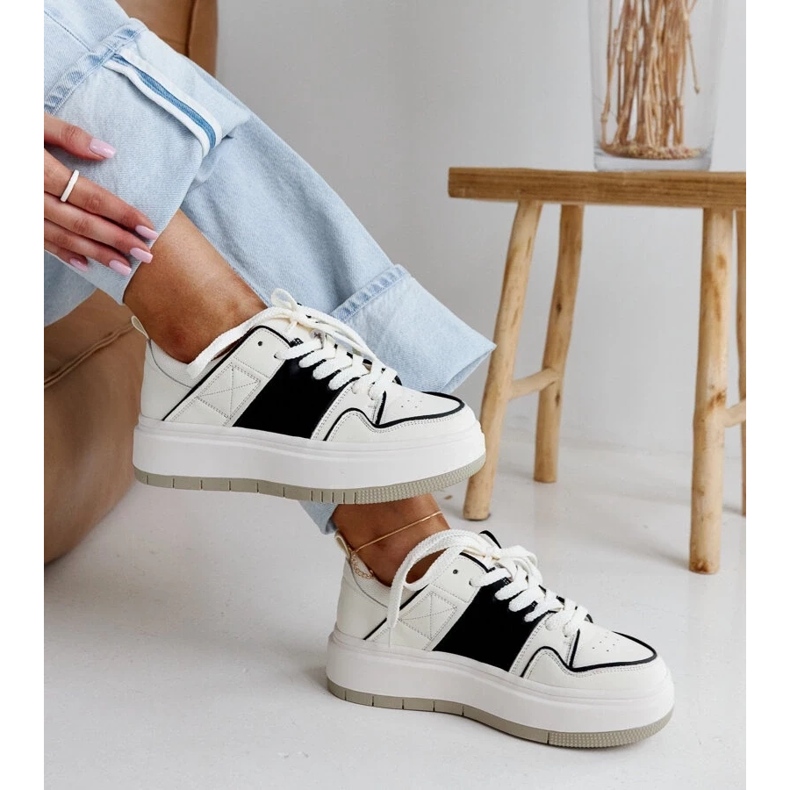 Fehér és fehér bőr cipők az abrar vastag talpán 2