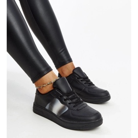 Fekete cipők az Asmarin platformon 2 Fekete cipők az Asmarin platformon 2