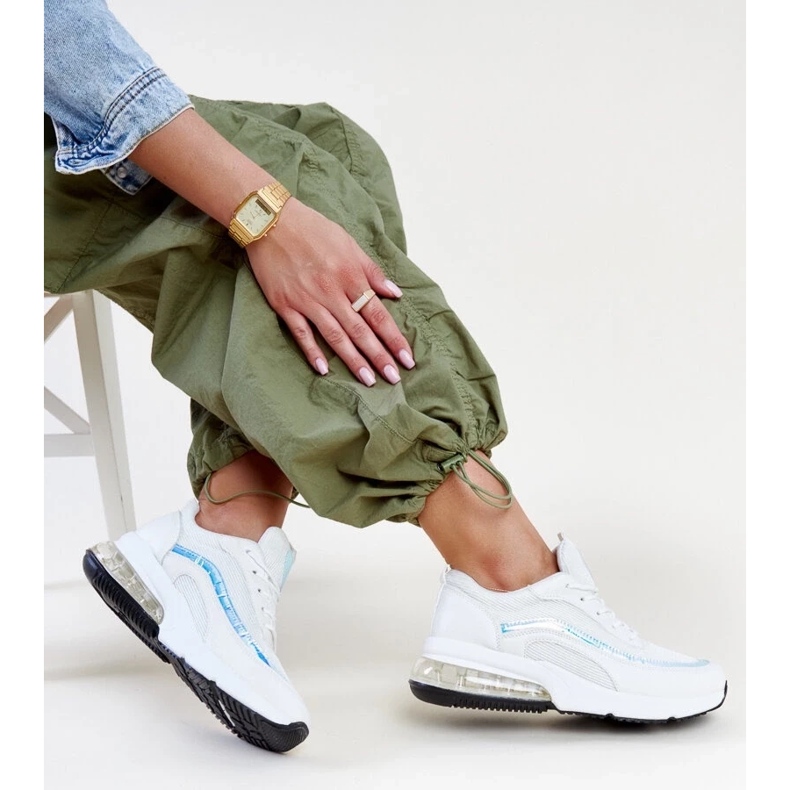 Fehér tornacipő Jelek hologrammal 2 Fehér tornacipő Jelek hologrammal 2