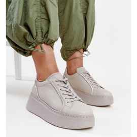 Sötétbézs bőr tornacipő strasszokkal Karino 2