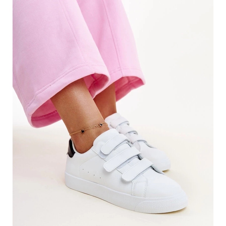 Samala fehér és fekete tépőzáras tornacipő 1