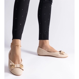 D/CEO Esdras masnival és brosssal díszített bézs balettlakások 1