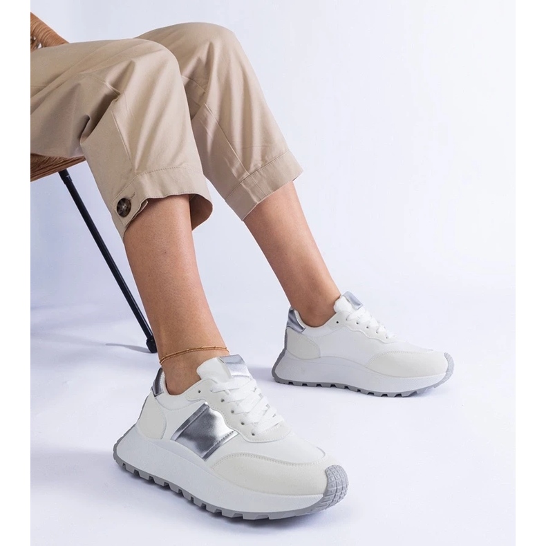 D/CEO Fehér cipők a kremor platformon 1