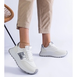 D/CEO Fehér cipők a kremor platformon 2