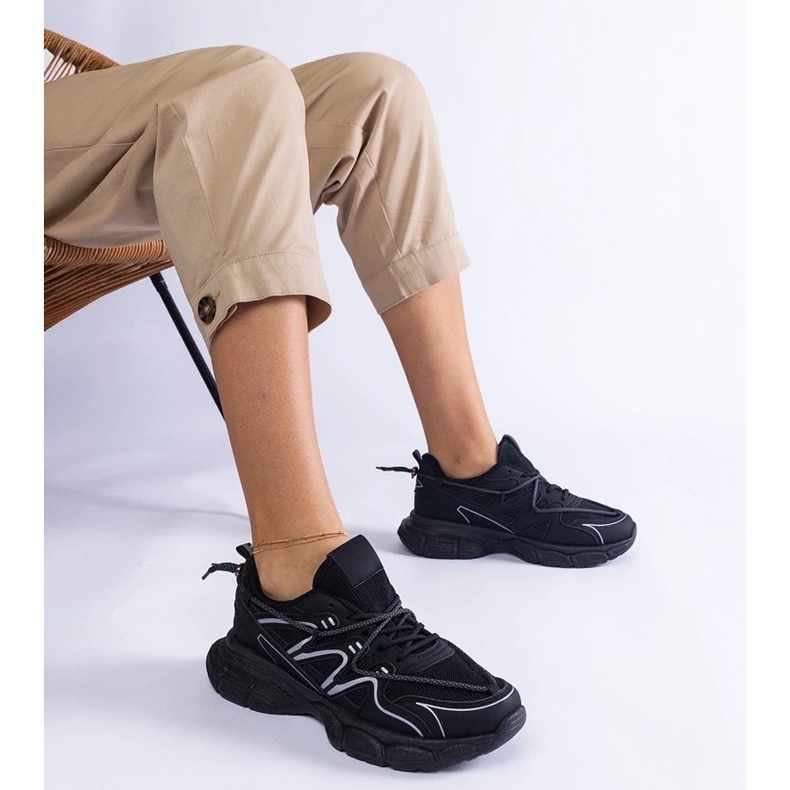 D/CEO Fekete női tornacipő masszív Colunga talppal 1