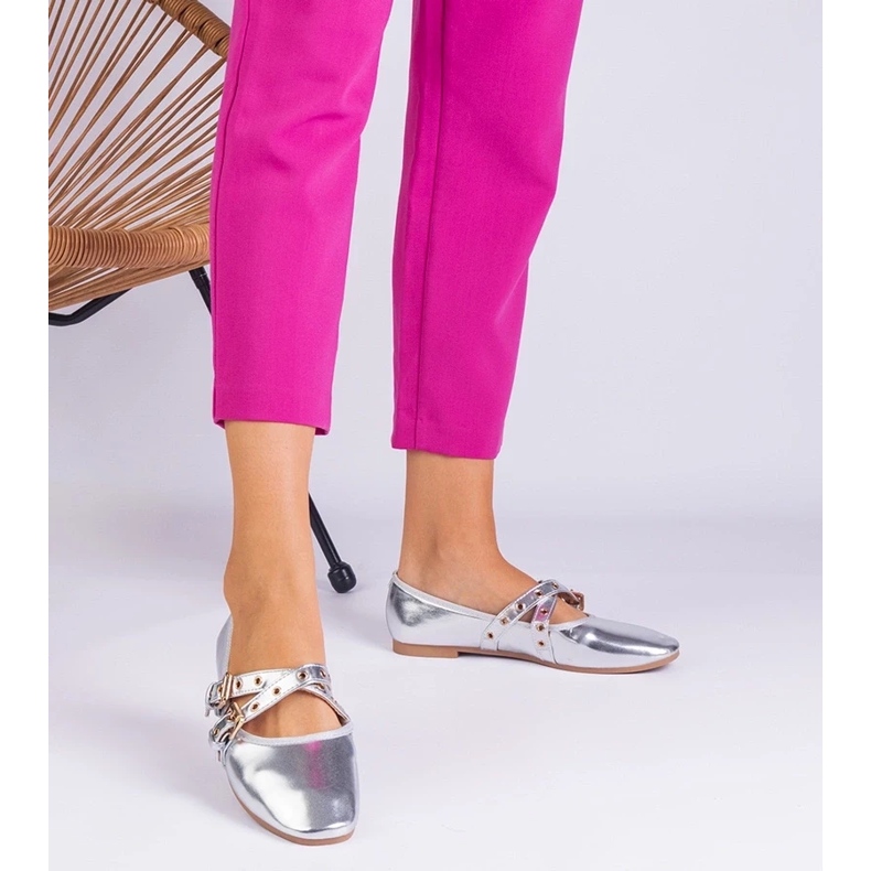 D/CEO Ezüst Eco -Leather Ballerinas, Emmarino csatokkal díszítve 2