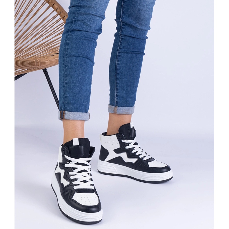 Női fehér és fehér cipők fekete 1