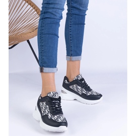 Fekete női sport cipők fémes beillesztéssel 1