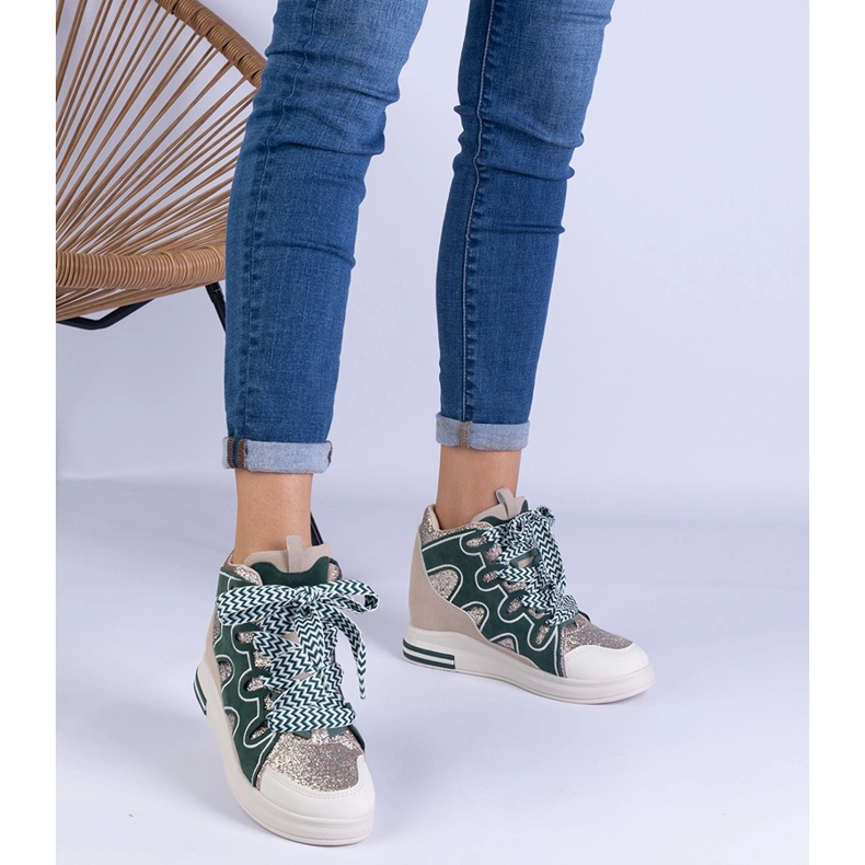 Zöld cipők vastag csipkékkel és csillogással 1