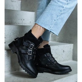 D/CEO Fekete, szegecsekkel díszített bokacsizma lapos sarkú Neffa-tól 2