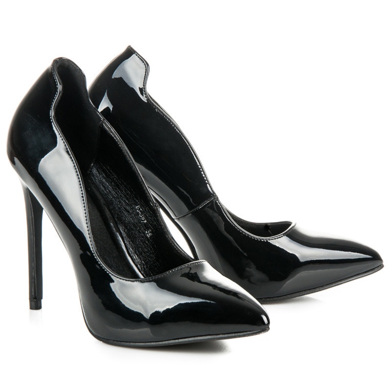 Via Giulia  Lakkozott hegyes csapok fekete 1 Via Giulia  Lakkozott hegyes csapok fekete 1