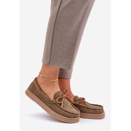 Női cipők egy lapos talp sötétzölden 1