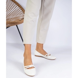 Fehér női ballerinák Matt Eco -Leatherrel 1