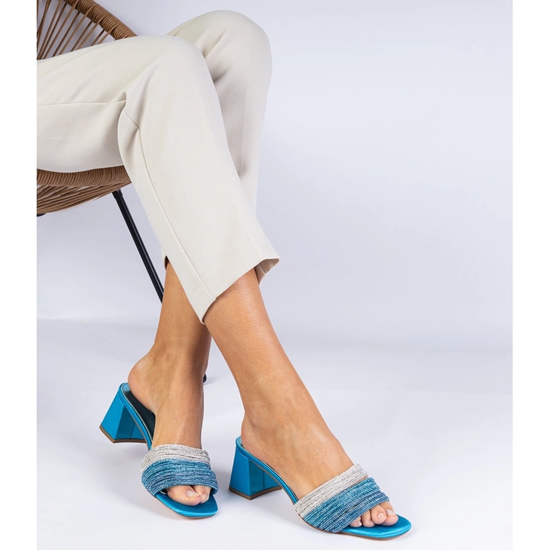 Kék elegáns papucs az oszlopon cirkonokkal 1