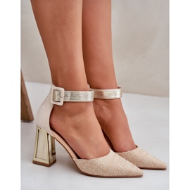 Szandál az oszlopon hegyes lábujjakkal aranysárga 2