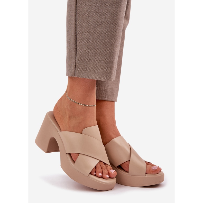 Könnyű ruházat flip -flops az öko bőroszlopon bézs 1