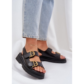 Öko bőr szandál fekete bilincsekkel 2