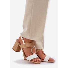 Fehér-peige szandál a bárban bézs 1 Fehér-peige szandál a bárban bézs 1