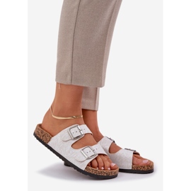 Anyag papucs flopok egy parafa talpon, bilincsekkel világosszürke fehér 1