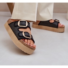 Papucs zsinórral és csatokkal a masszív platformon fekete 2