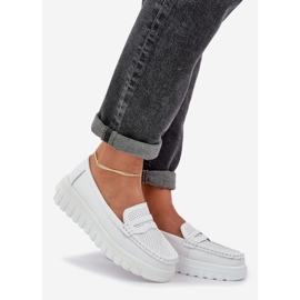 Női nyílt munkás bőrfajok fehér platformon 1