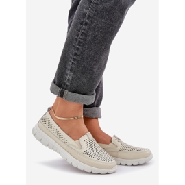 Világos bőr nyitott női cipők a platformon bézs 1 Világos bőr nyitott női cipők a platformon bézs 1