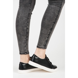 Áttört cipők fekete 1