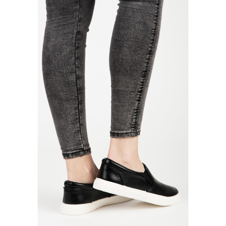 Áttört sliponok fekete 1