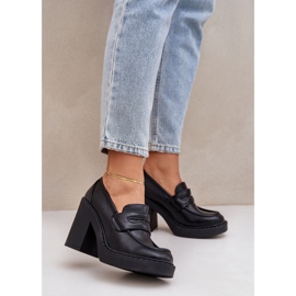 Szivattyúk egy hatalmas oszlopon, öko bőr fekete 2