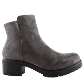 Szürke, széles sarkú női csizma 1