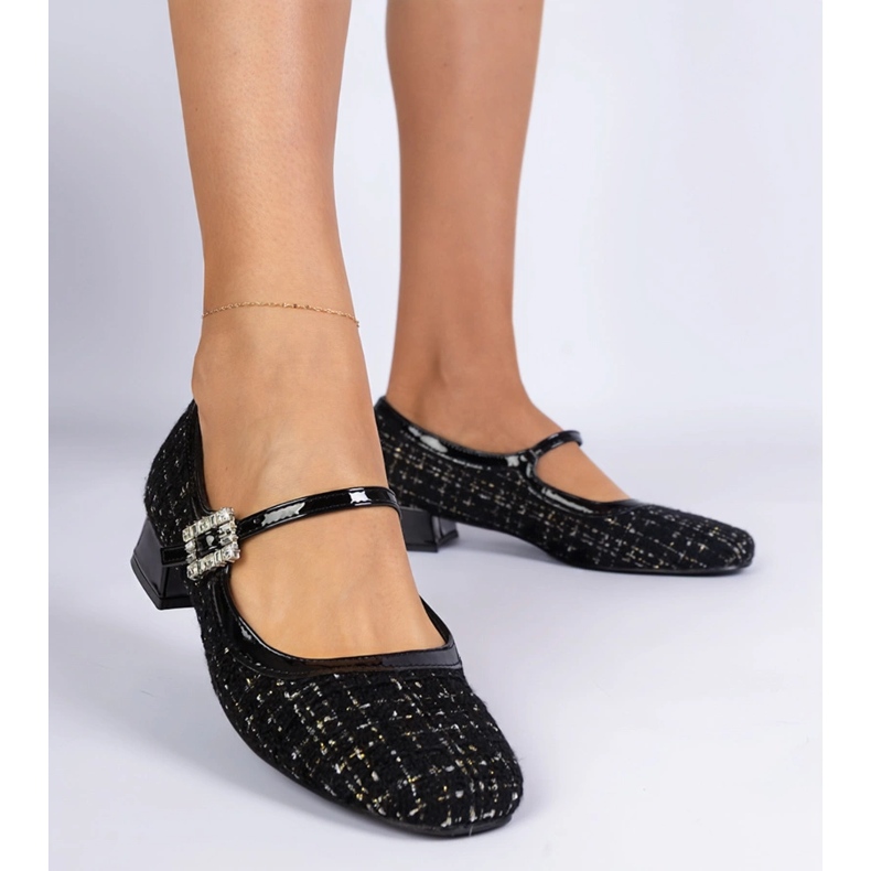 Fekete szivattyúk anyagi kivitelben cirkonokkal 1