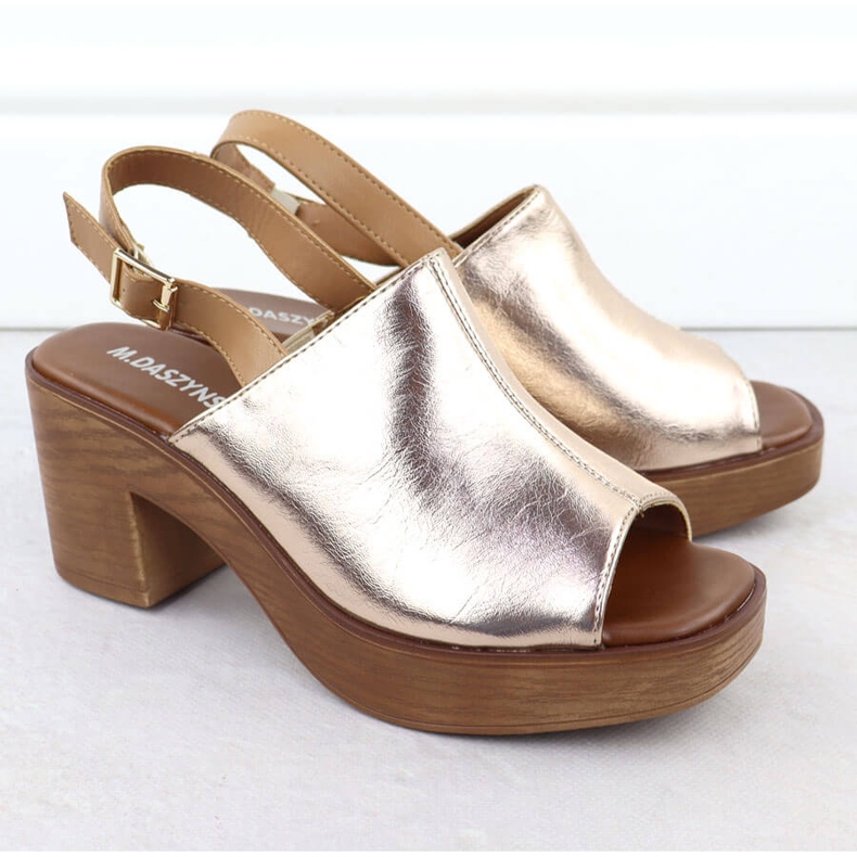 M. DASZYŃSKI Női szandál a Złote Post M. Dasyński MR23126-7 aranysárga 2